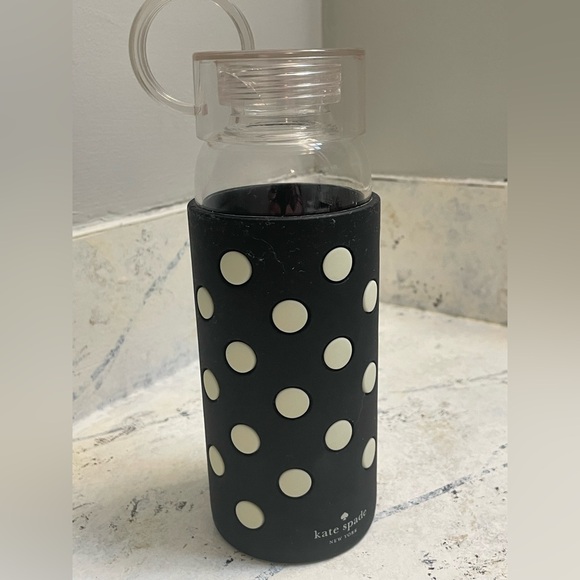 Kate Spade Glass Water Bottle with Polka Dot Silicone Sleeve Brand New - Picture 2 of 4